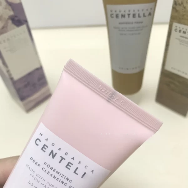 K-Beauty Himalayan Natural Centella Refreshing Facial Cleanser - Image 4