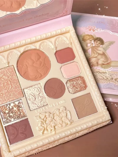 Embossed Eye Shadow Palette