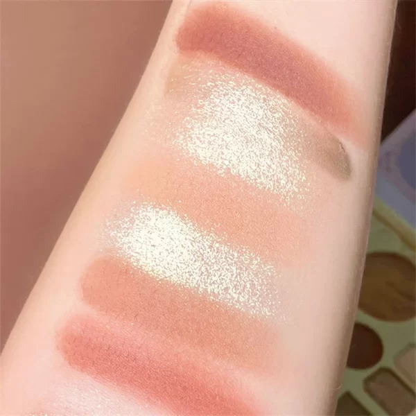 Embossed Eye Shadow Palette - Image 8