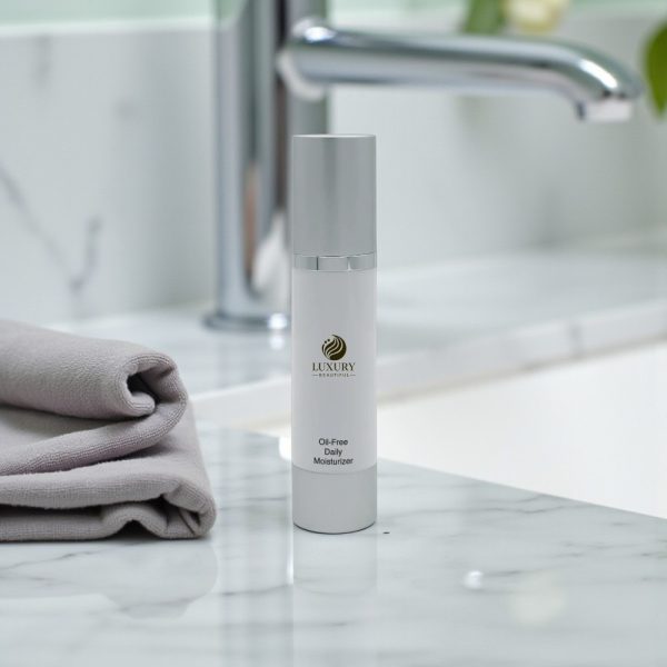 Oil-Free Daily Moisturizer – Lightweight & Hydrating