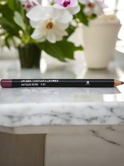 Long-Lasting Creamy Lip Liner